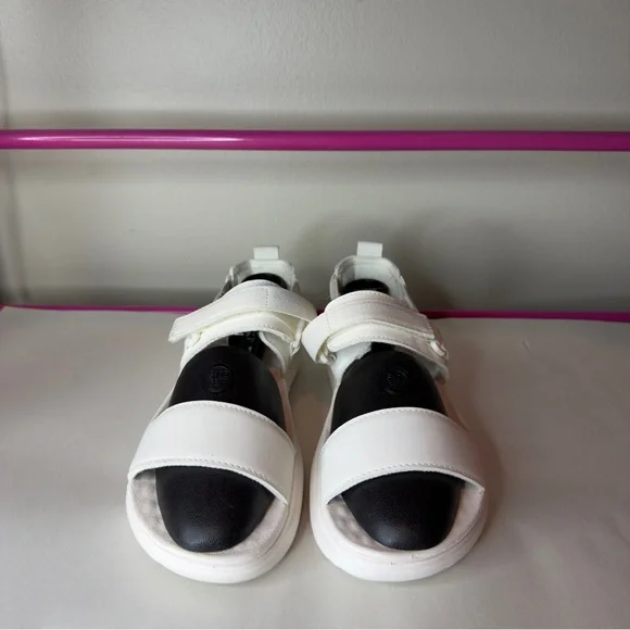 Hey Dude White Collins Mono Sport Sandals Sz 7 Womens - Picture 3 of 7